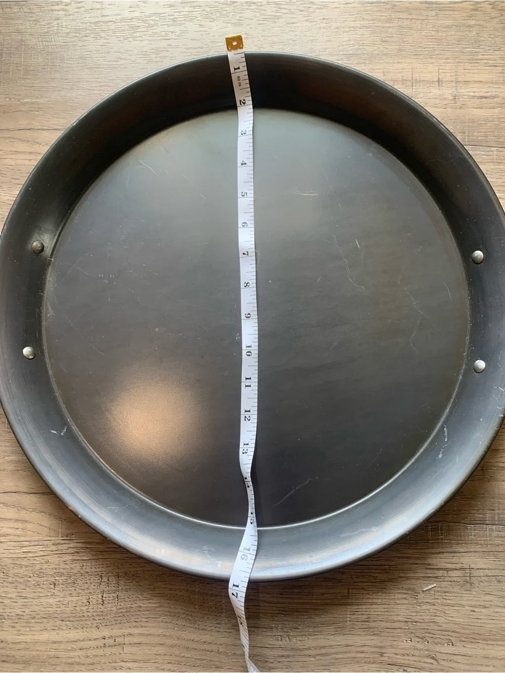 Hikimoto 17 Inch Cast Iron Pizza or Paella Pan